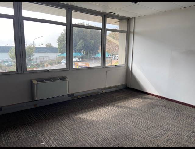 511M² OFFICE TO LET IN KELVIN